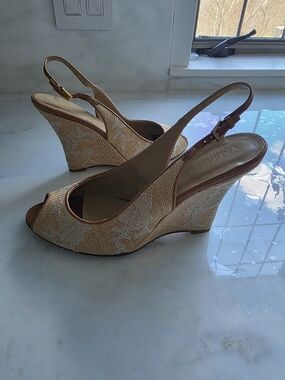 Valentino Garavani Lace Espadrille Wedge Slingback Heels Beige 39.5 Italy